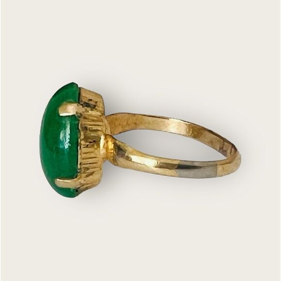 Vintage green Lucite ring size 6 gold plated - Picture 7 of 8